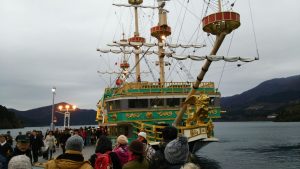 芦ノ湖の海賊船