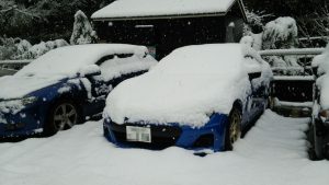 雪に埋もれた3号機