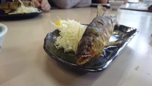 子持ち鮎の唐揚げ