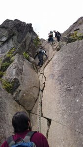 乾徳山で岩登り